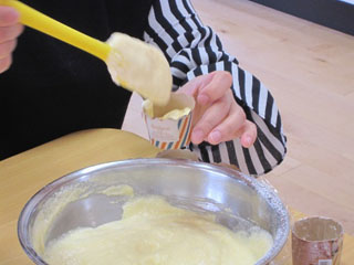 「豆腐シフォン」制作中