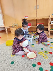 子ども達も遊びに夢中